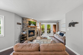 Modern 2BR Condo Just 5 Min to Pigeon Forge Pkwy!